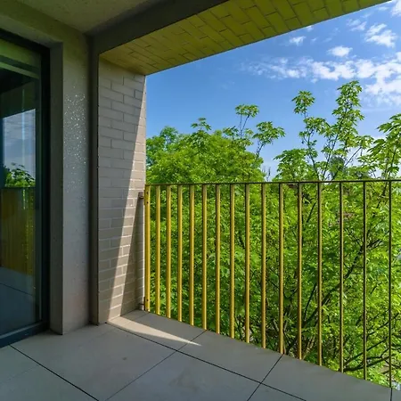 Fuzja Sen Fabrykanta - Darmowy Parking Apartment
