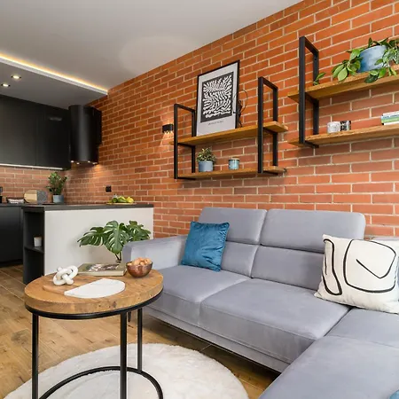 Fuzja Sen Fabrykanta - Darmowy Parking Apartment